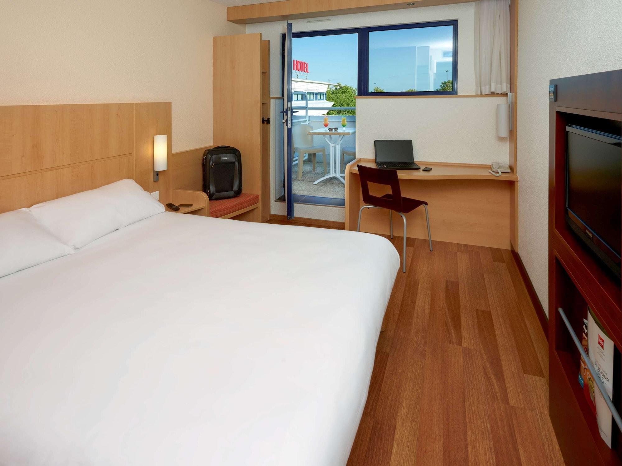 ไอบิส ซิต ดู ฟูตูโรสโคป Hotel ชาสเซเนย-ดู-ปัวตู ภายนอก รูปภาพ