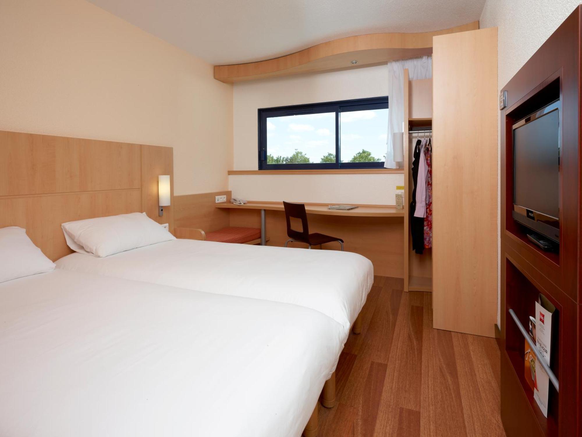 ไอบิส ซิต ดู ฟูตูโรสโคป Hotel ชาสเซเนย-ดู-ปัวตู ห้อง รูปภาพ