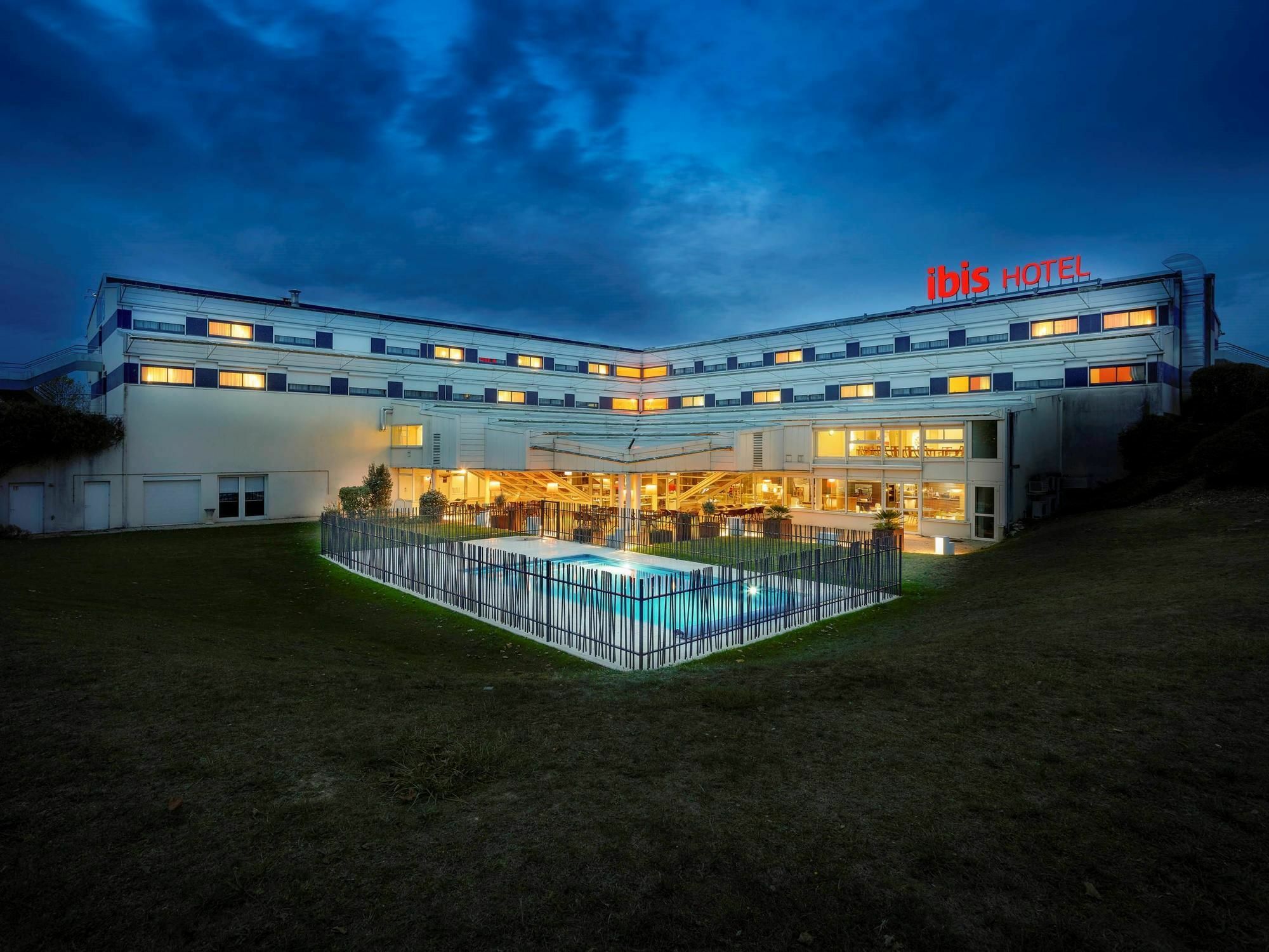ไอบิส ซิต ดู ฟูตูโรสโคป Hotel ชาสเซเนย-ดู-ปัวตู ภายนอก รูปภาพ